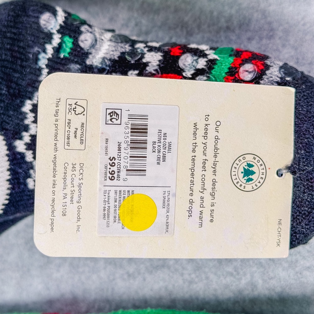 Northeast Outfitters Socks Kids Small Multicolor Christmas Cozy Cabin 4 Pair Set - Picture 7 of 9